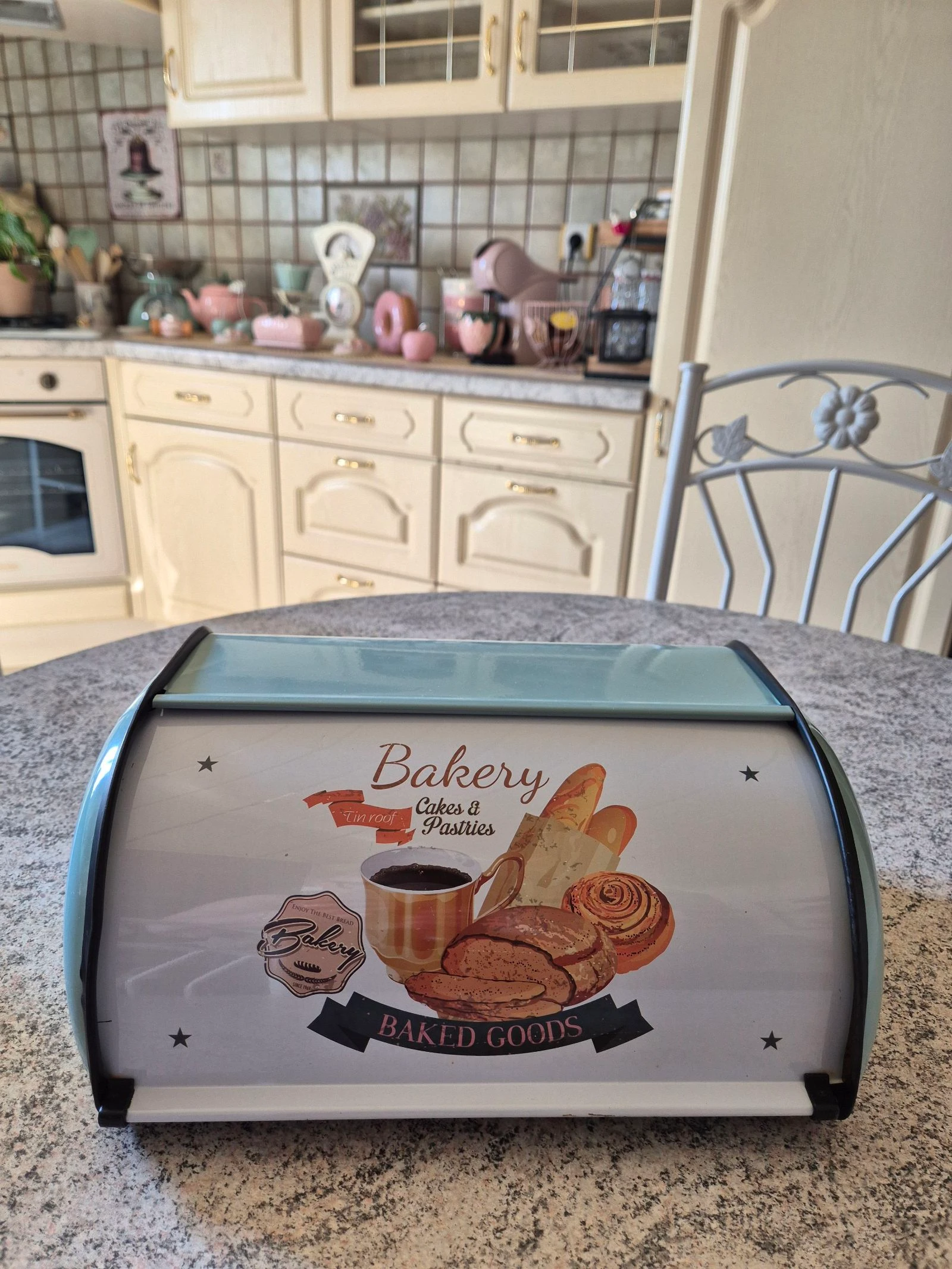 Retro metal bread and pastry box – photo 4